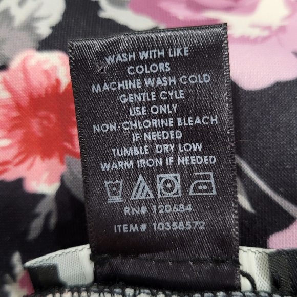 Torrid Purple & Pink Floral Skirt - Picture 4 of 5